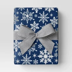 30â 25 Sq Ft Christmas Roll Wrap White Snowflakes On Blue - Wondershopâ˘